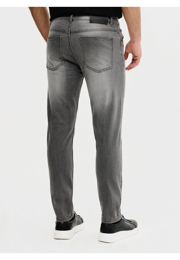 Pako Lorente - PAKO LORENTE - Szare jeansowe spodnie męskie. Kolor: szary. Materiał: jeans