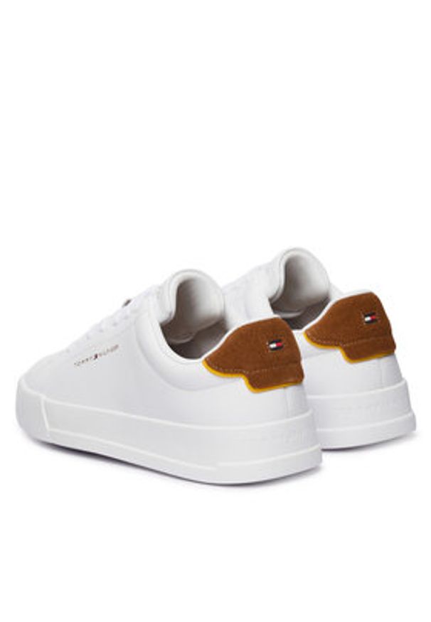 TOMMY HILFIGER - Tommy Hilfiger Sneakersy FM0FM05367 Biały. Kolor: biały. Materiał: skóra