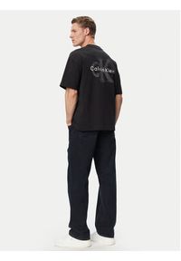 Calvin Klein Jeans T-Shirt LV04RAB806 Czarny Oversize. Kolor: czarny. Materiał: bawełna #2