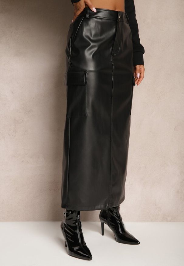 Renee - Czarna Spódnica High Waist z Ekoskóry o Dopasowanym Kroju z Kieszeniami z Klapą Firissa. Okazja: na co dzień. Stan: podwyższony. Kolor: czarny. Materiał: jedwab. Styl: casual, elegancki