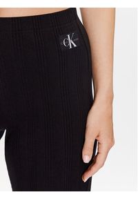 Calvin Klein Jeans Spodnie materiałowe J20J221597 Czarny Regular Fit. Kolor: czarny. Materiał: bawełna, materiał