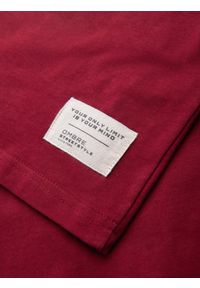 Ombre Clothing - T-shirt LOOSE FIT męski z kieszonką – czerwony V3 - Rozmiar: XL. Okazja: na co dzień. Kolor: czerwony. Materiał: prążkowany, bawełna. Wzór: aplikacja. Styl: klasyczny, casual #3