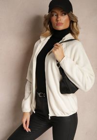 Renee - Jasnobeżowa Bluza z Zapięciem na Suwak Kieszeniami i Stójką Esandria. Okazja: na co dzień. Typ kołnierza: kołnierzyk stójkowy. Kolor: beżowy. Materiał: jeans. Styl: casual, klasyczny #5