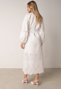 Born2be - Biała Bawełniana Sukienka Boho z Paskiem Haftem i Ażurowymi Wstawkami Orilise. Okazja: na co dzień, na randkę, do pracy. Kolor: biały. Materiał: bawełna. Długość rękawa: długi rękaw. Wzór: ażurowy, haft. Typ sukienki: proste. Styl: boho #2
