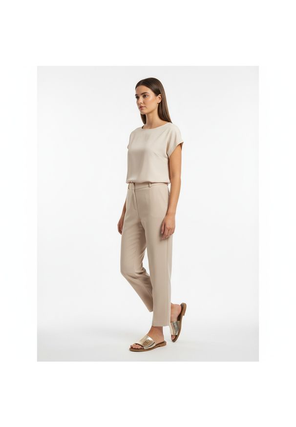 Złote Klapki Armodo Modne Obuwie Damskie. Okazja: na co dzień. Kolor: złoty. Materiał: skóra. Sezon: lato. Styl: wizytowy, casual