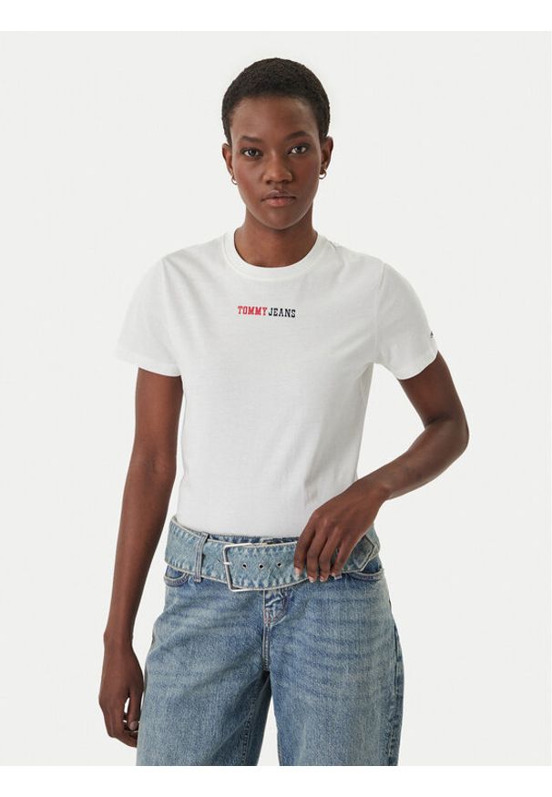 Tommy Jeans T-Shirt DW0DW22277 Biały Regular Fit. Kolor: biały. Materiał: bawełna