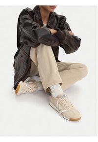 Guess Jeans Sneakersy EO-GJ202505161-2 Beżowy. Kolor: beżowy. Materiał: materiał #5