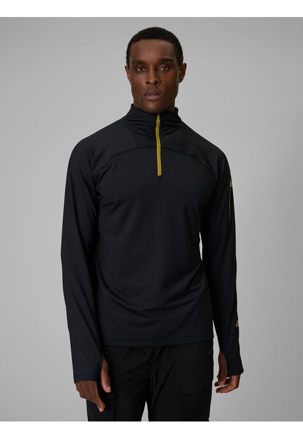 4f - 4F Bluza trekkingowa regular bez kaptura męska - czarna M. Typ kołnierza: bez kaptura. Kolor: czarny. Materiał: materiał. Długość: długie