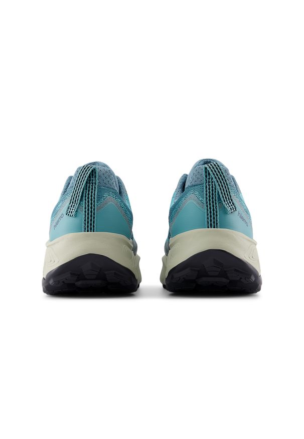 Buty męskie New Balance Fresh Foam X Hierro v9 MHIER314 – niebieskie. Okazja: na co dzień. Kolor: niebieski. Materiał: guma, bawełna, tkanina, materiał, syntetyk. Szerokość cholewki: normalna. Technologia: Gore-Tex. Sezon: lato. Sport: bieganie, fitness, wspinaczka