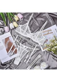 Intica - Komplet bielizny transparentnej z subtelnymi detalami Meglena. Kolor: biały. Materiał: materiał. Wzór: aplikacja