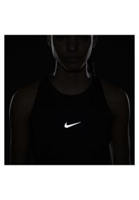 Koszulka damska do biegania Nike Miler Run Division DA1248. Materiał: materiał, poliester. Długość rękawa: bez rękawów. Technologia: Dri-Fit (Nike). Długość: krótkie. Sport: bieganie #2