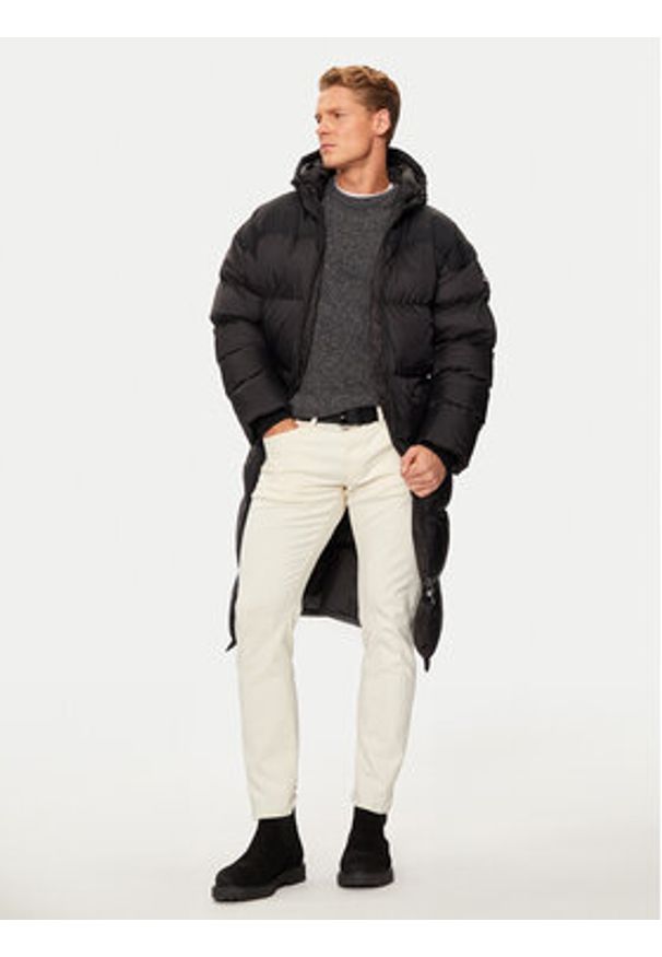 SCHOTT N.Y.C. Płaszcz zimowy 2190MAX Czarny Regular Fit. Kolor: czarny. Materiał: syntetyk. Sezon: zima