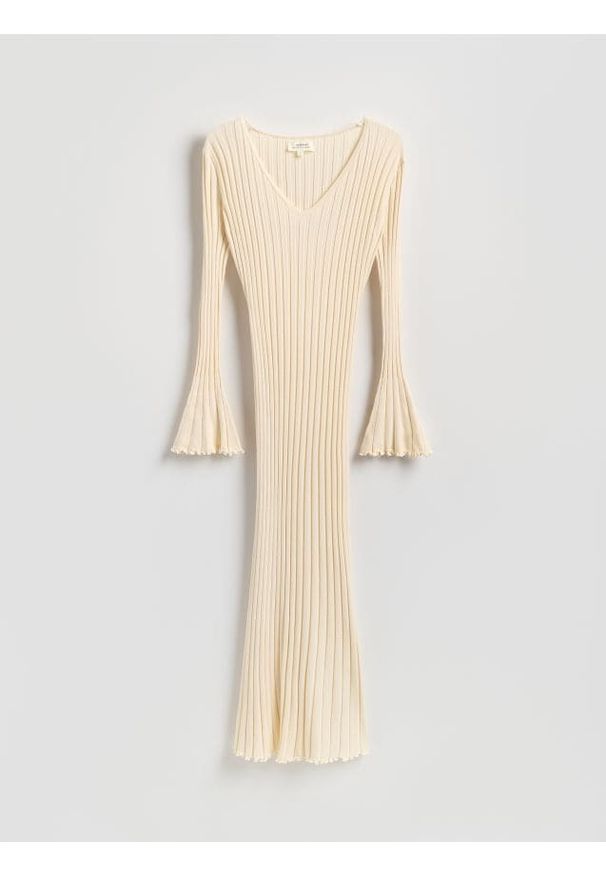 Reserved - Prążkowana sukienka z wiskozy - beżowy. Kolor: beżowy. Materiał: prążkowany, wiskoza