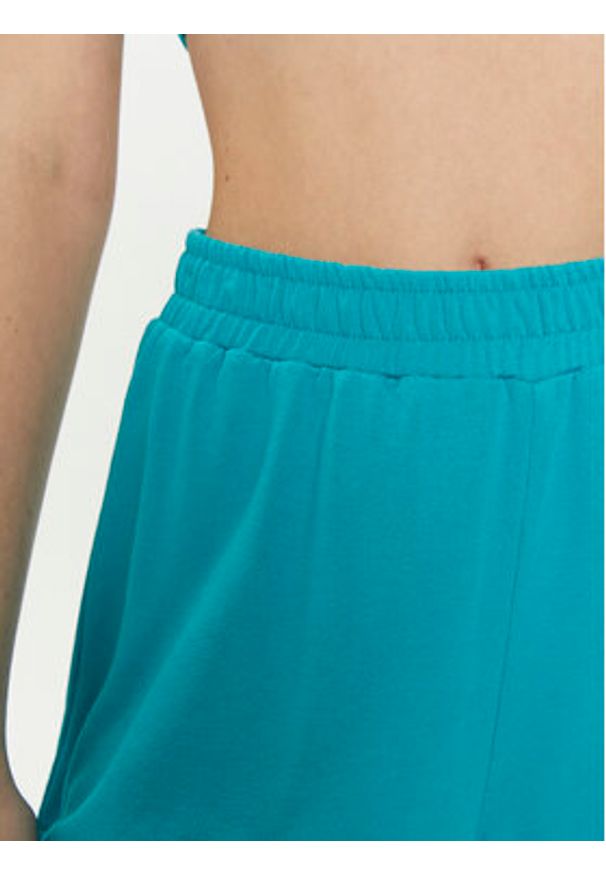 Calvin Klein Swimwear Szorty materiałowe KW0KW02441 Niebieski Regular Fit. Kolor: niebieski. Materiał: wiskoza