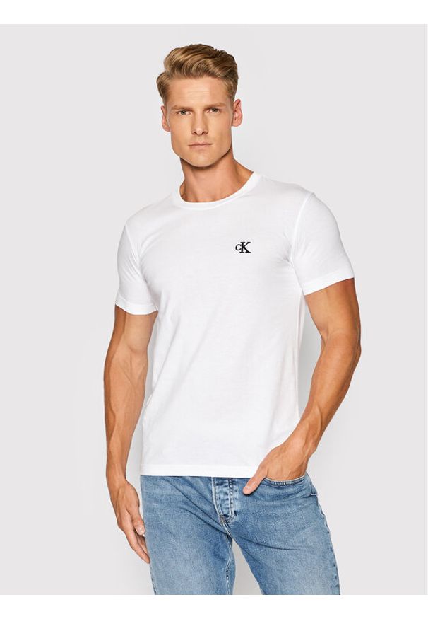 Calvin Klein Jeans T-Shirt Tee Shirt Essential J30J314544 Biały Slim Fit. Kolor: biały. Materiał: bawełna