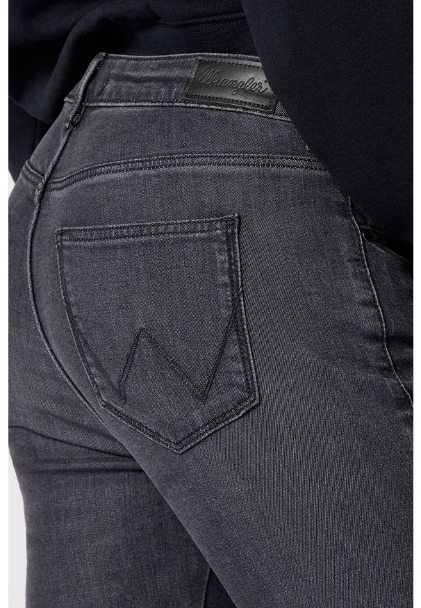 Wrangler - SPODNIE DAMSKIE WRANGLER SKINNY SOFT SHADOW W28KJW10I 112128287