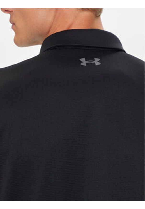 Under Armour Polo UA Tech 1290140 Czarny Loose Fit. Typ kołnierza: polo. Kolor: czarny. Materiał: syntetyk