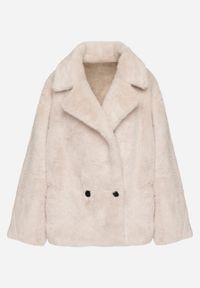 Born2be - Beżowa Kurtka Futerko o Dwurzędowym Kroju Oversize Nalizana. Okazja: na co dzień. Kolor: beżowy. Materiał: futro. Długość rękawa: długi rękaw. Długość: długie. Styl: casual, elegancki #3