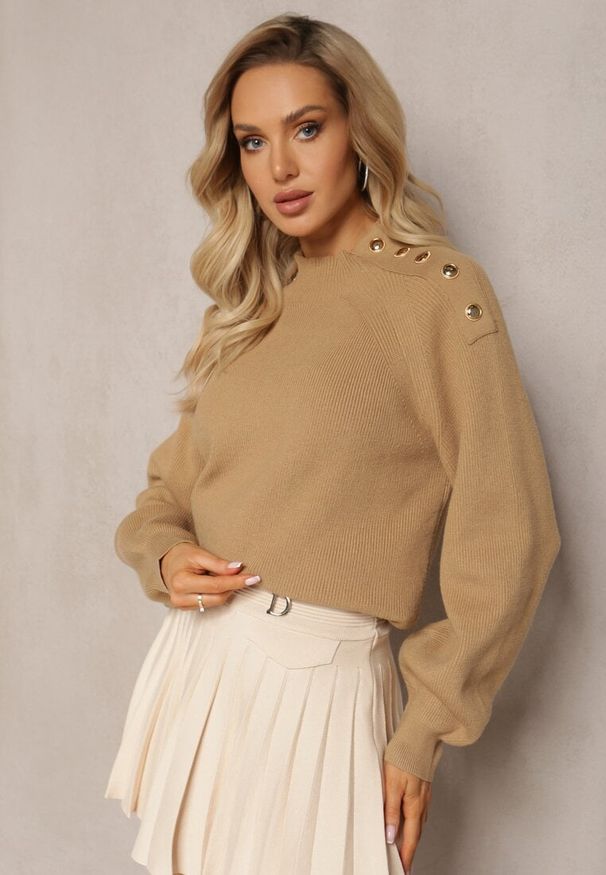 Renee - Beżowy Sweter Dzianinowy z Długim Rękawem i Guzikami Kithi. Kolor: beżowy. Materiał: dzianina. Długość rękawa: długi rękaw. Długość: długie