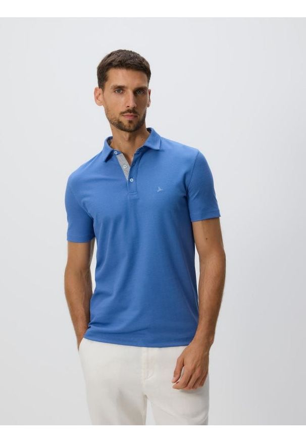 Reserved - Koszulka polo regular fit - niebieski. Typ kołnierza: polo. Kolor: niebieski. Materiał: bawełna, dzianina
