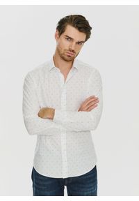 PAKO LORENTE – Koszula w kolorze białym w drobny wzór P24SF-1X-022-B-S - Pako Lorente. Okazja: na co dzień. Kolor: biały. Materiał: elastan, jeans. Styl: casual