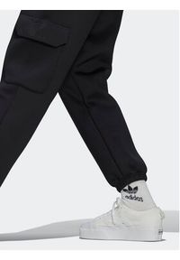 Adidas - adidas Spodnie dresowe Cargo HM1567 Czarny Regular Fit. Kolor: czarny. Materiał: dresówka, syntetyk