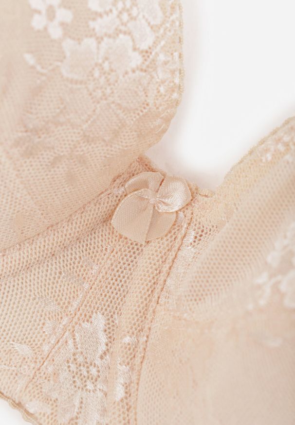 Born2be - Jasnobeżowy Biustonosz Koronkowy Typu Full Cup Vikoni. Kolor: beżowy. Materiał: koronka. Wzór: koronka