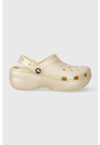 Crocs klapki Classic Platform Shimmer Clog damskie kolor beżowy na platformie 208590. Kolor: beżowy. Obcas: na platformie #1