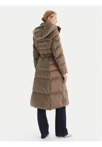 Guess Płaszcz zimowy W5BL29 W2802 Brązowy Regular Fit. Kolor: brązowy. Materiał: syntetyk. Sezon: zima #3