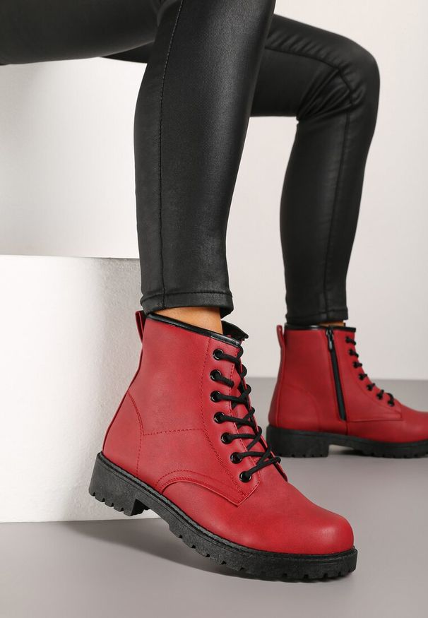 Born2be - Bordowe Botki Tanner. Wysokość cholewki: za kostkę. Zapięcie: sznurówki. Kolor: czerwony. Szerokość cholewki: normalna. Obcas: na płaskiej podeszwie. Styl: rockowy