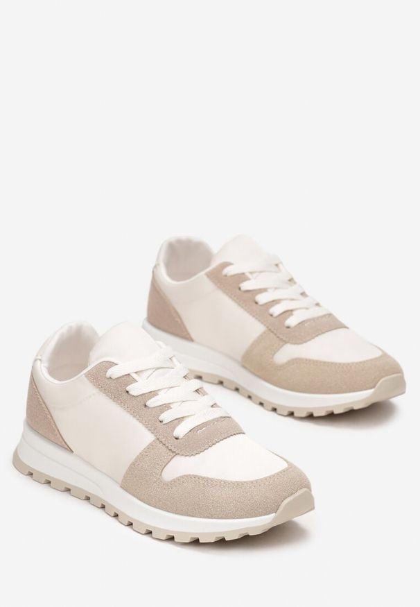Born2be - Biało-Ciemnobeżowe Sneakersy na Płaskiej Podeszwie z Bieżnikiem Ahmani. Wysokość cholewki: przed kostkę. Kolor: beżowy. Materiał: materiał. Szerokość cholewki: normalna. Sezon: wiosna, lato. Obcas: na płaskiej podeszwie