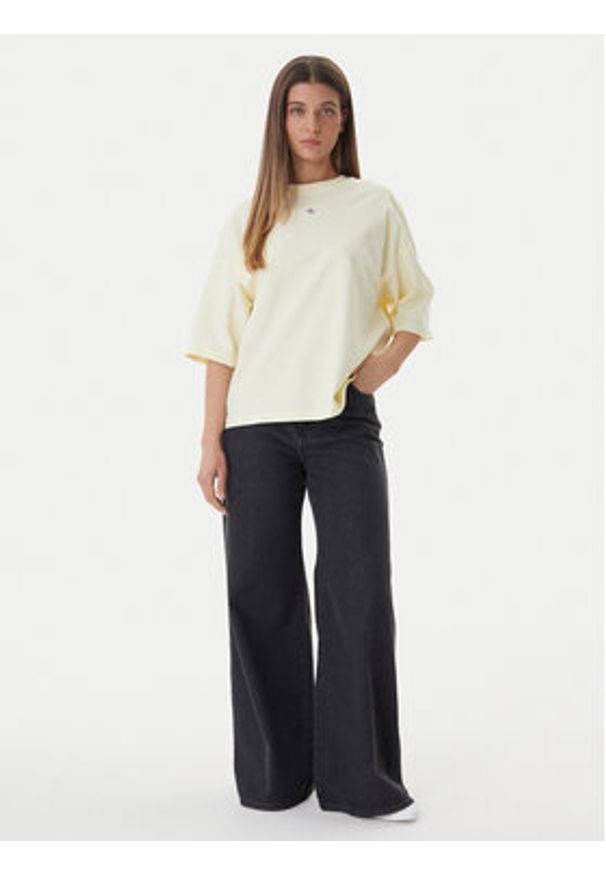 Calvin Klein Jeans T-Shirt LV047D204G Żółty Oversize. Kolor: żółty. Materiał: bawełna