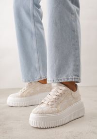 Born2be - Beżowe Sneakersy na Grubej Podeszwie Zdobione Koronką i Brokatem Relfi. Okazja: na spacer, na co dzień. Kolor: beżowy. Materiał: koronka. Wzór: aplikacja, koronka. Sport: turystyka piesza #1