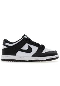 Buty młodzieżowe Nike Dunk Low CW1590-100 - biało-czarne. Kolor: czarny, biały, wielokolorowy. Materiał: materiał, skóra, syntetyk, guma. Szerokość cholewki: normalna. Sezon: lato #1