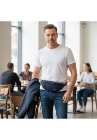 Męska Saszetka (Nerka) na Biodro - Pako Jeans - Granatowa. Kolor: niebieski. Materiał: poliester #5