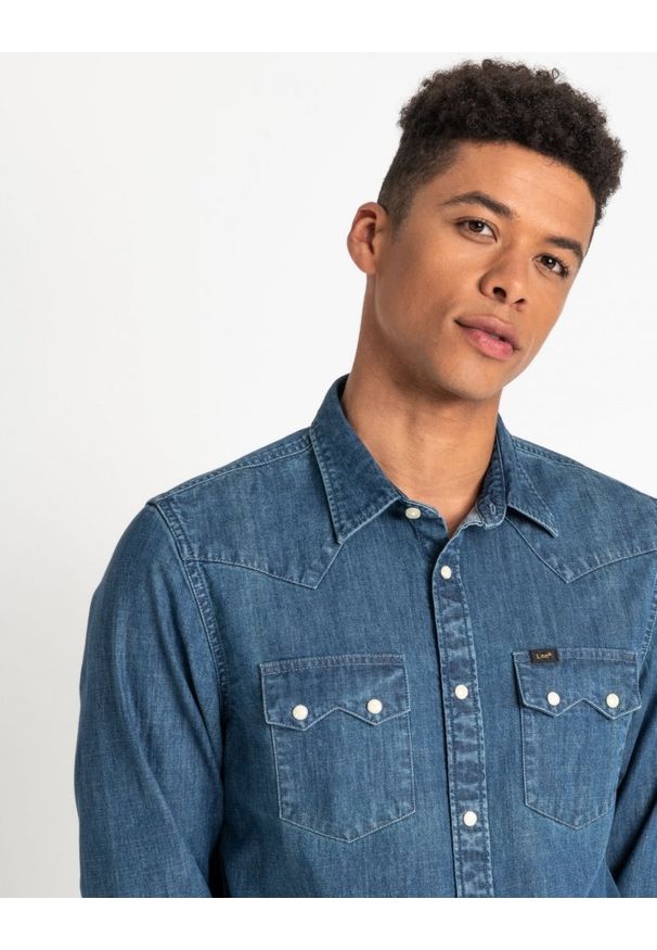 Lee - MĘSKA KOSZULA JEANSOWA LEE RIDER SHIRT DIPPED BLUE L851PLLA 112122519. Materiał: jeans