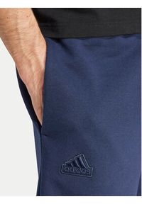 Adidas - adidas Szorty sportowe ALL SZN Fleece Graphic IW1195 Niebieski Regular Fit. Kolor: niebieski. Materiał: bawełna. Styl: sportowy #5