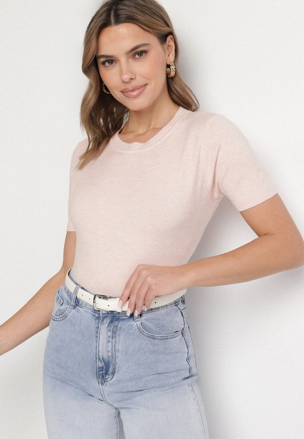 Born2be - Jasnoróżowy Sweter z Ozdobnymi Ściągaczami Sanarella. Okazja: na co dzień. Kolor: różowy. Materiał: jeans. Wzór: aplikacja. Styl: elegancki, casual