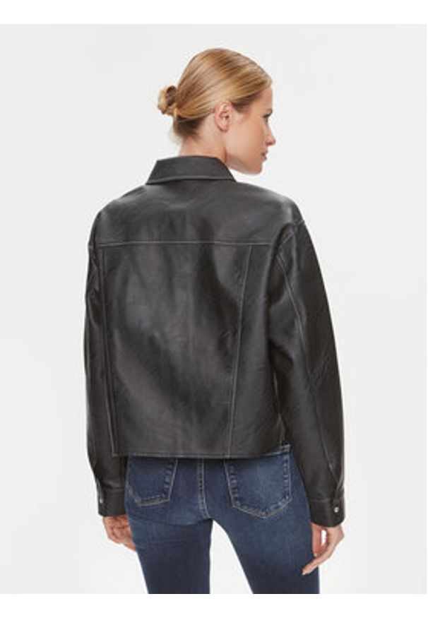 Calvin Klein Jeans Koszula J20J223240 Czarny Relaxed Fit. Kolor: czarny. Materiał: skóra