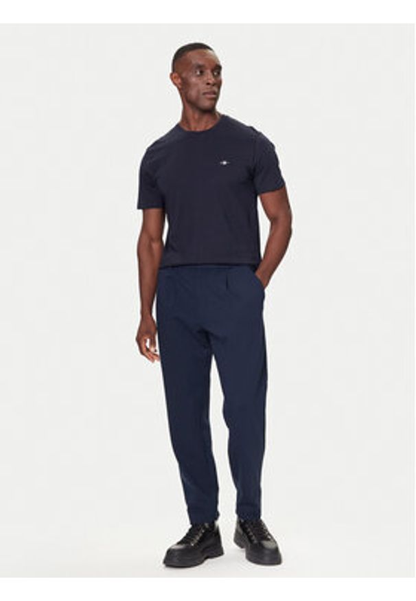 GANT - Gant T-Shirt 2004080 Granatowy Regular Fit. Kolor: niebieski. Materiał: bawełna