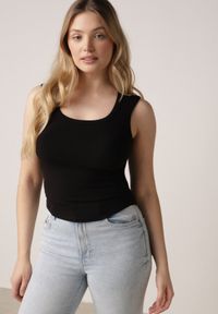 Born2be - Czarny Dopasowany Top Bez Rękawów z Wiskozy z Kwadratowym Dekoltem Madu. Okazja: na spacer. Typ kołnierza: dekolt kwadratowy. Kolor: czarny. Materiał: wiskoza. Długość rękawa: bez rękawów. Sezon: lato. Styl: elegancki, klasyczny #1