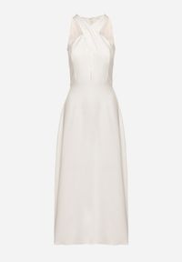 Born2be - Biała Rozkloszowana Sukienka z Wiskozą i Dekoltem Typu Halter Dolienna. Typ kołnierza: dekolt halter. Kolor: biały. Materiał: wiskoza. Typ sukienki: rozkloszowane. Styl: elegancki #5