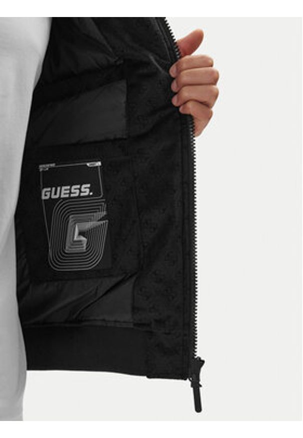 Guess Kurtka przejściowa Z6RL00 KD622 Czarny Regular Fit. Kolor: czarny. Materiał: syntetyk