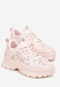 Born2be - Różowe Sneakersy Melanise. Nosek buta: okrągły. Kolor: różowy. Materiał: materiał. Wzór: jednolity #4