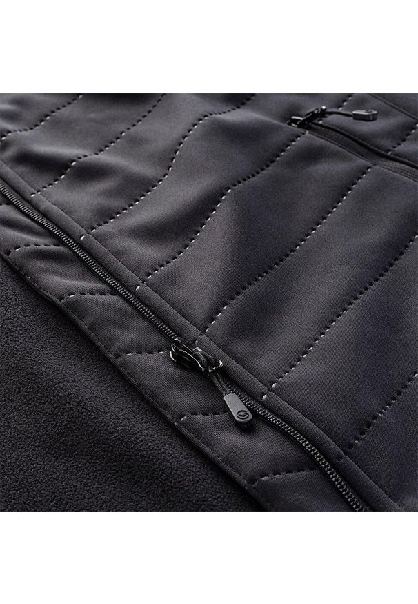 Hi-tec - Bezrękawnik Męska Softshell Octavio. Kolor: czarny. Materiał: softshell. Długość rękawa: bez rękawów. Sport: turystyka piesza