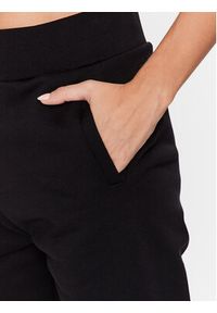 Karl Lagerfeld - KARL LAGERFELD Spodnie dresowe 230W1052 Czarny Regular Fit. Kolor: czarny. Materiał: bawełna, dresówka #3