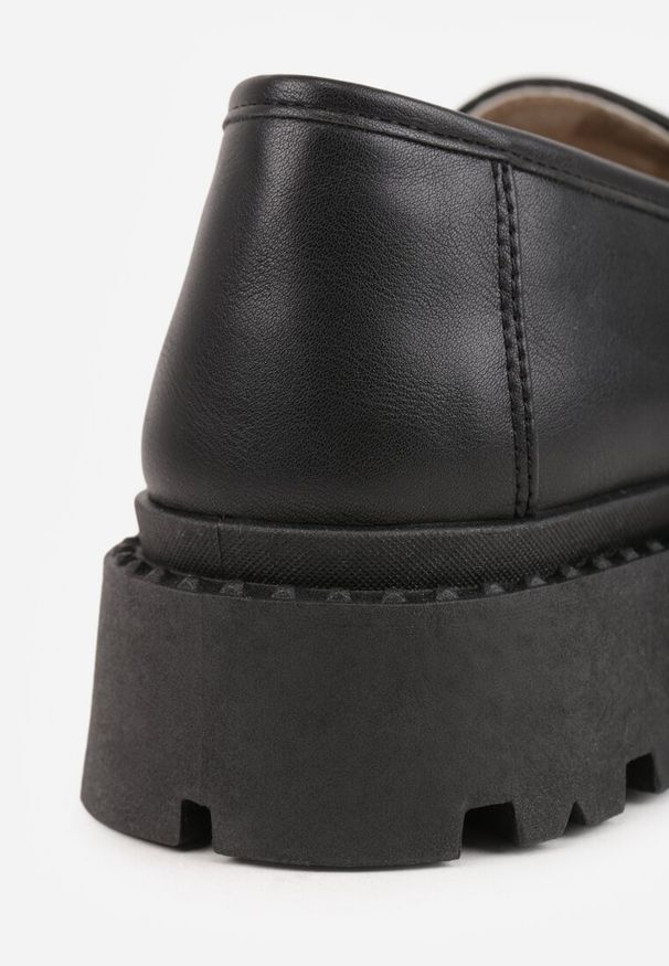 Renee - Czarne Mokasyny Vices na Platformie Dionela. Okazja: na co dzień. Kolor: czarny. Materiał: koronka, jeans. Sezon: jesień. Obcas: na platformie. Styl: casual, klasyczny