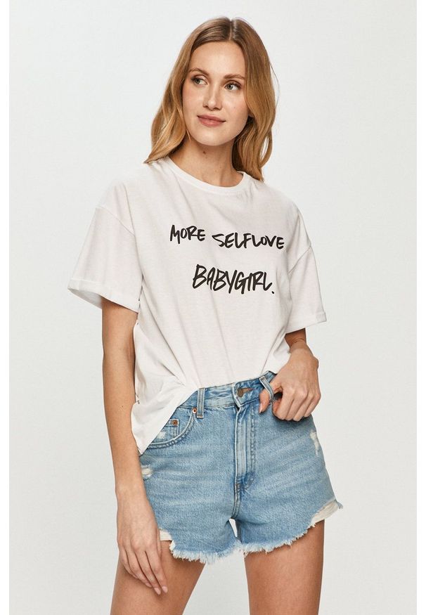 Dash My Buttons - T-shirt More Selflove Girl. Okazja: na co dzień. Kolor: biały. Wzór: nadruk. Styl: casual
