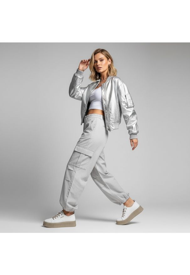 Białe Sneakersy Filippo Modne Buty Damskie. Okazja: na co dzień. Zapięcie: sznurówki. Kolor: biały. Materiał: jeans, skóra. Szerokość cholewki: normalna. Obcas: na platformie