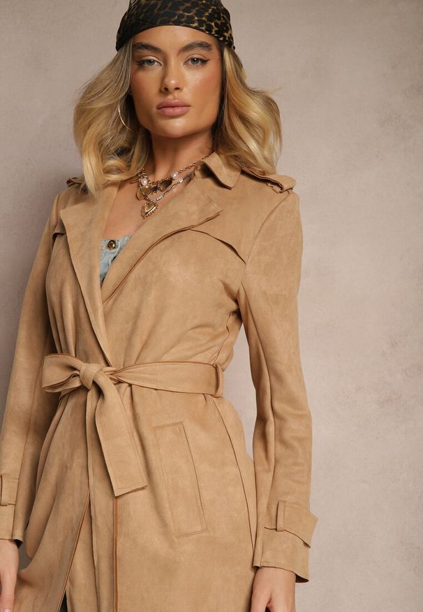 Renee - Beżowy Płaszcz Usinlenne. Okazja: na co dzień. Kolor: beżowy. Długość rękawa: długi rękaw. Długość: długie. Styl: casual